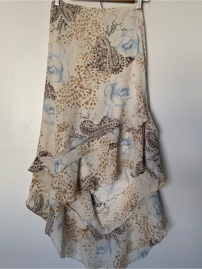 Cache Cream High-Low Ruffle Skirt with Blue Rose Print